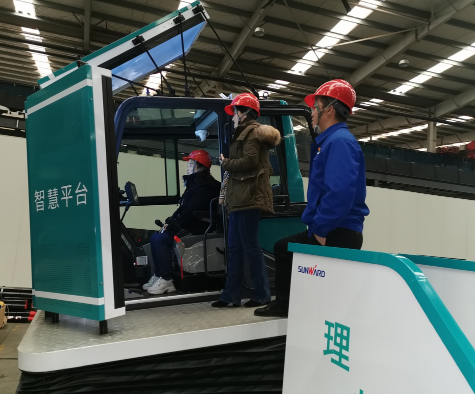 湖南省人工智能学会秘书长陈爱斌一行考察调研必发智能