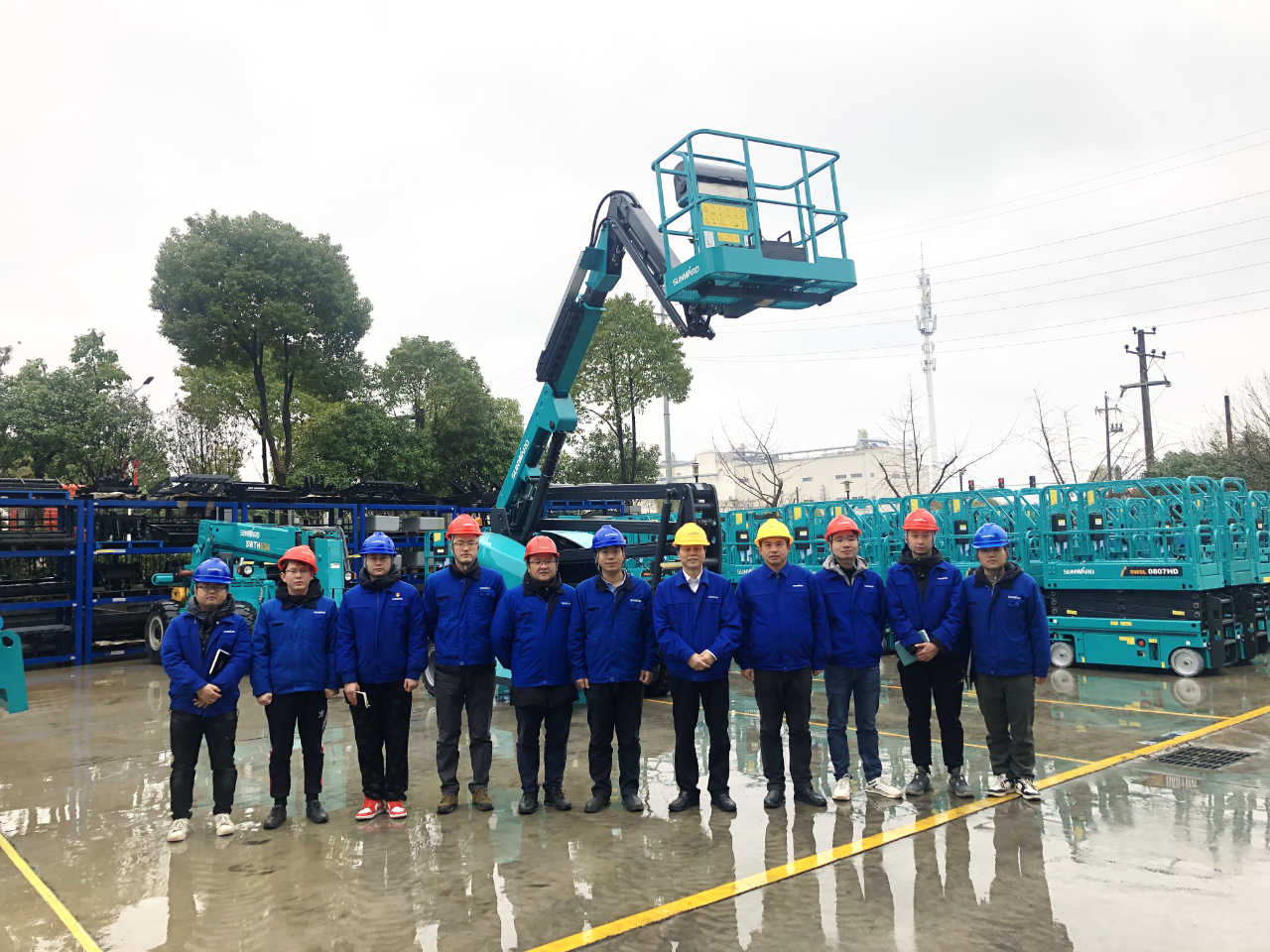 勇闯蓝海！必发智能两款臂式高空作业平台正式“出道”