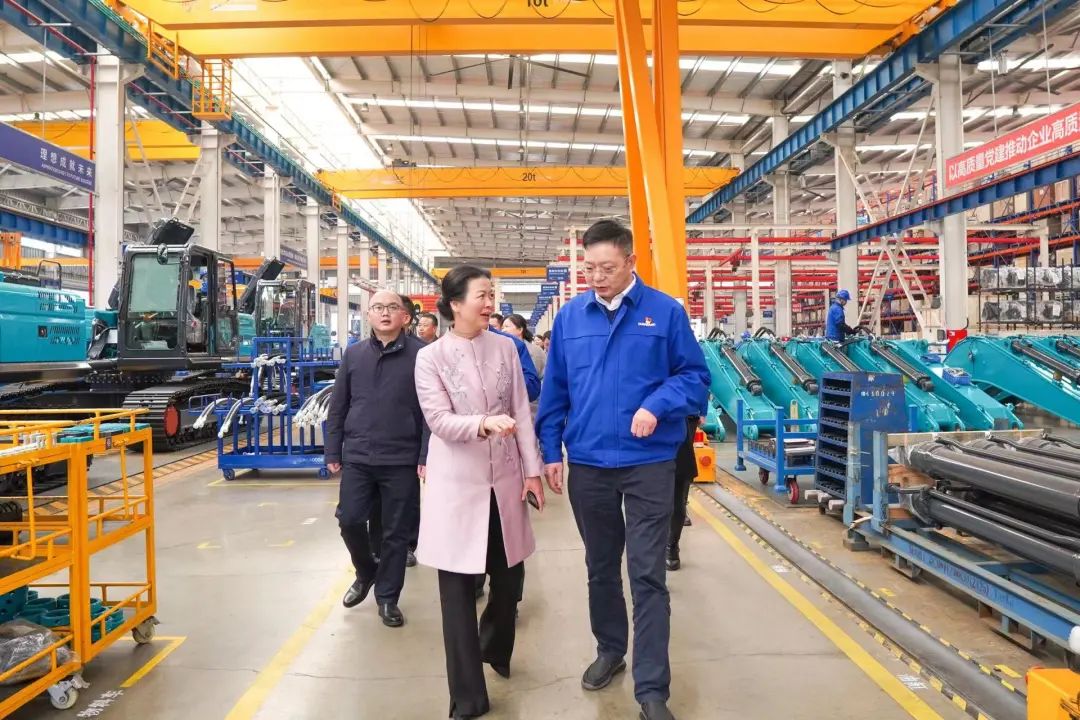 长沙市总工会、长沙经开区总工会一行调研必发智能