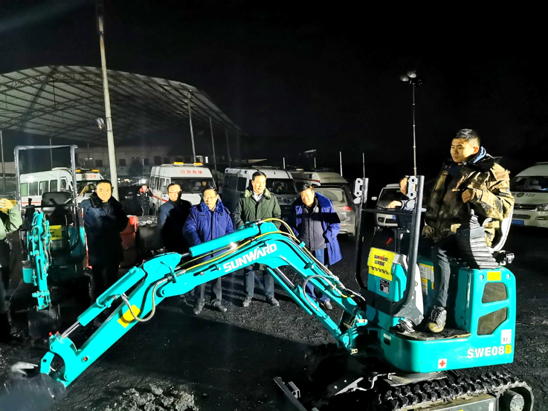 必发匠心 | 闻“机”起舞，，，，手艺“添”威