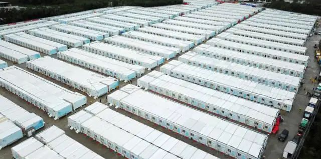 冲锋一线显继续！必发智能挖掘机助力长沙方舱医院建设