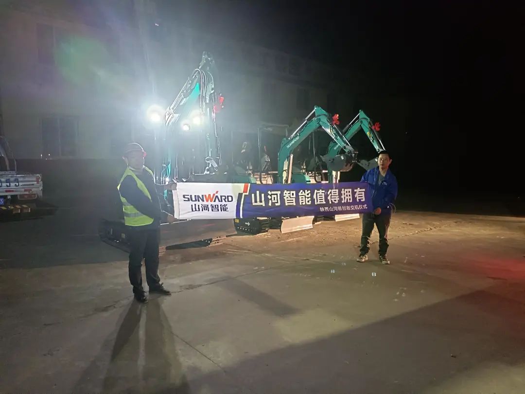 好效劳、好装备！必发智能挖掘机再获客户追加订单