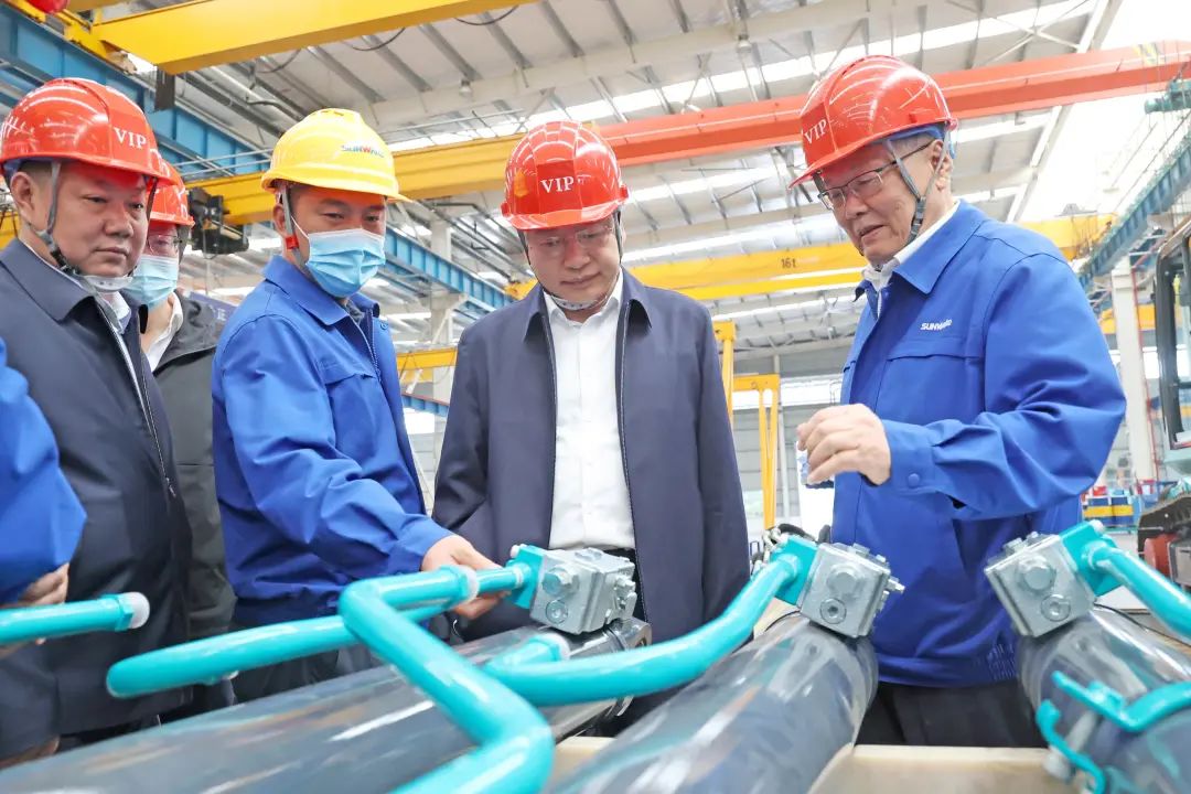 中铁二十局党委书记、董事长雷位冰带队造访必发智能