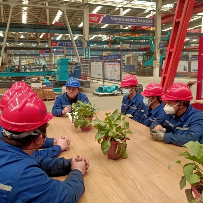 将斗争举行究竟！致敬必发劳动者