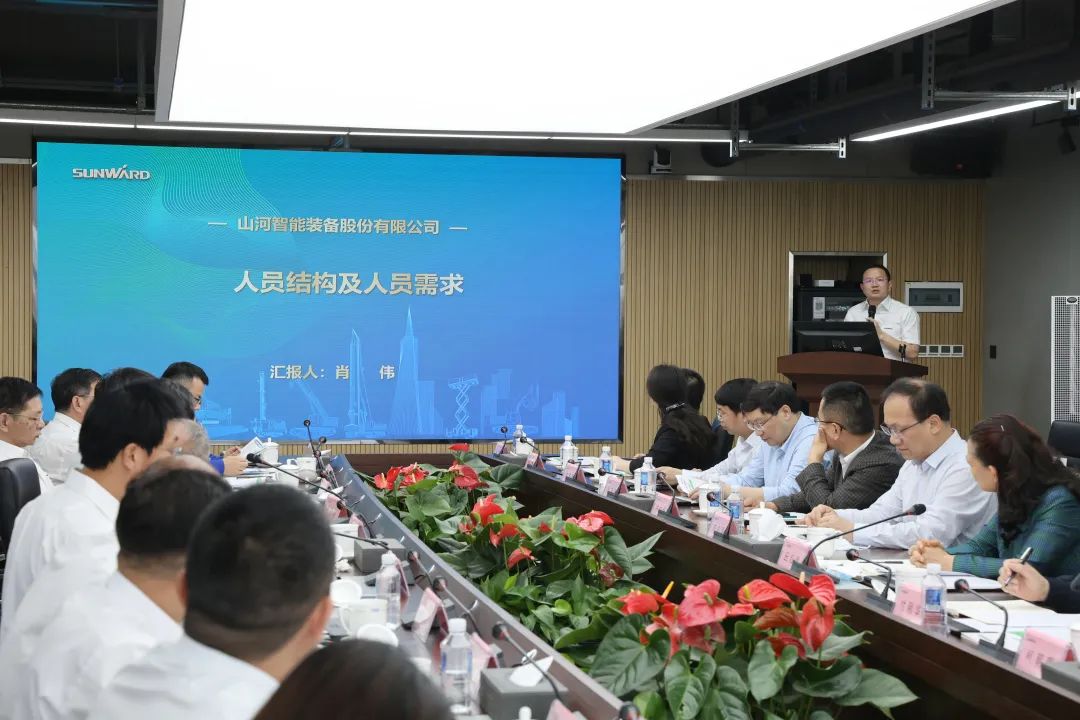 深化产学研相助！中南大学校长、中国工程院院士田红旗率团造访必发智能