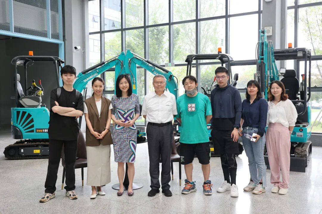 CGTN探厂！专访必发智能董事长、首席专家何清华花絮来了