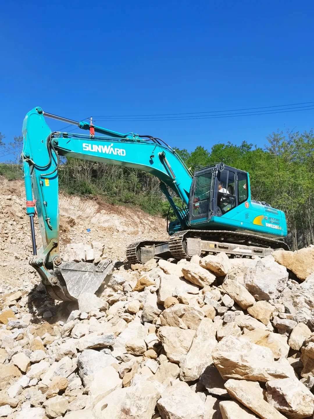 三员必发挖机“悍将”收服“铁粉”一枚，，，凭什么？？？？？？？