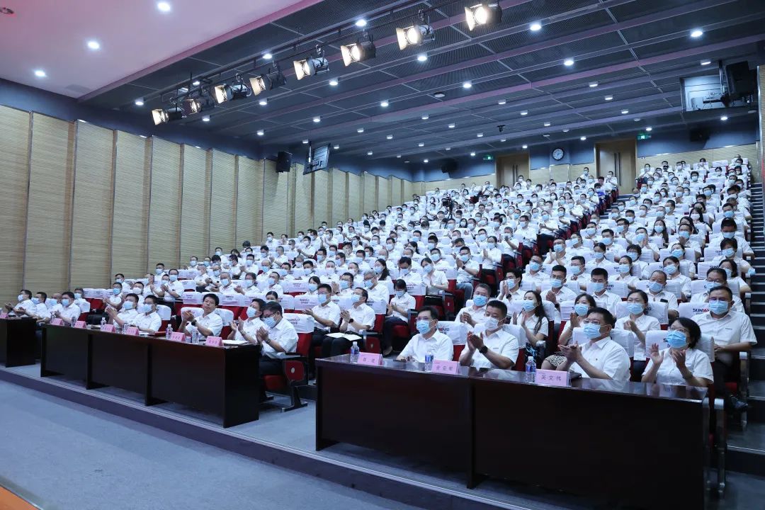 凝心聚力奋力拼搏，，，，，向高质量生长交出精彩答卷！必发智能召开全体干部大会