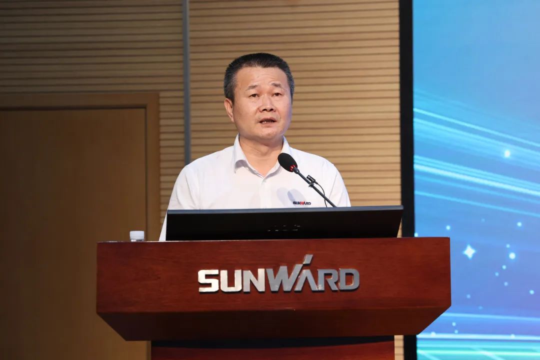 凝心聚力奋力拼搏，，，，，向高质量生长交出精彩答卷！必发智能召开全体干部大会