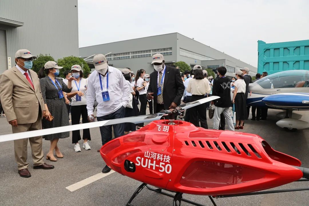 非洲驻华使节走访必发智能