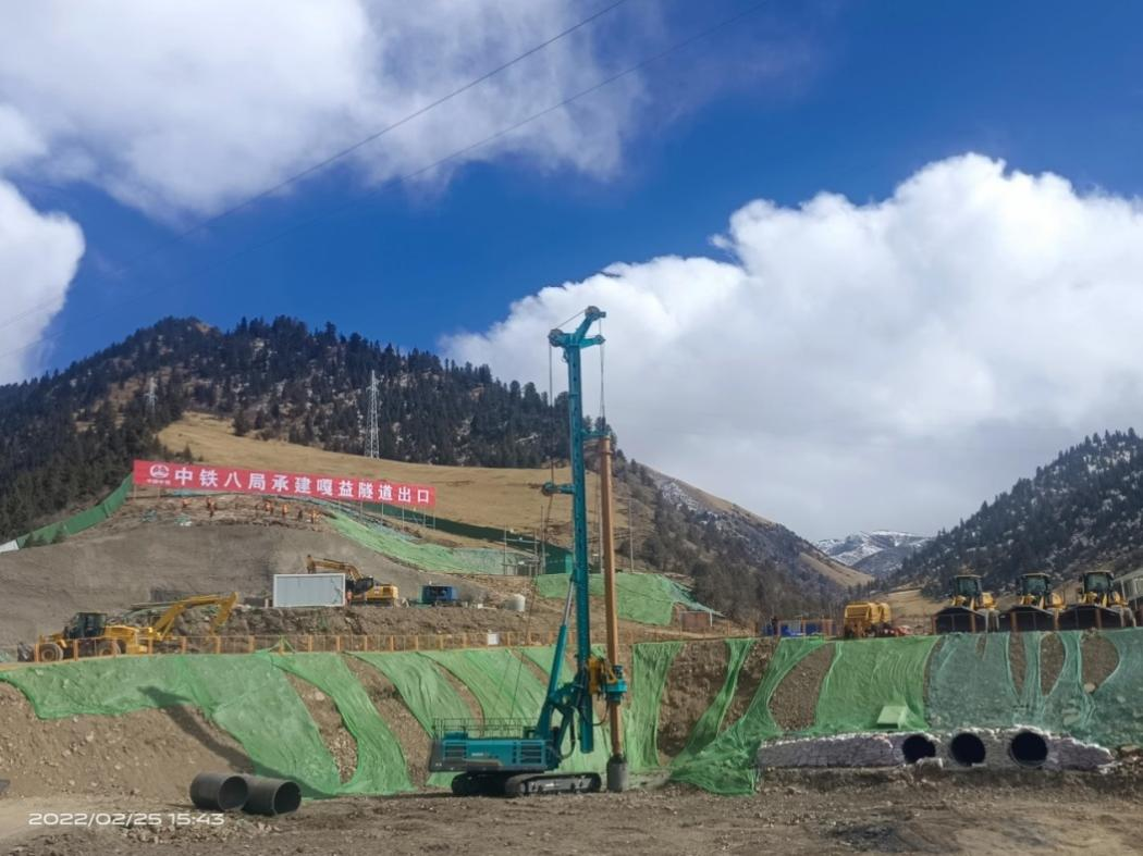 决战“天下之巅”！必发智能旋挖钻机实力助建川藏铁路