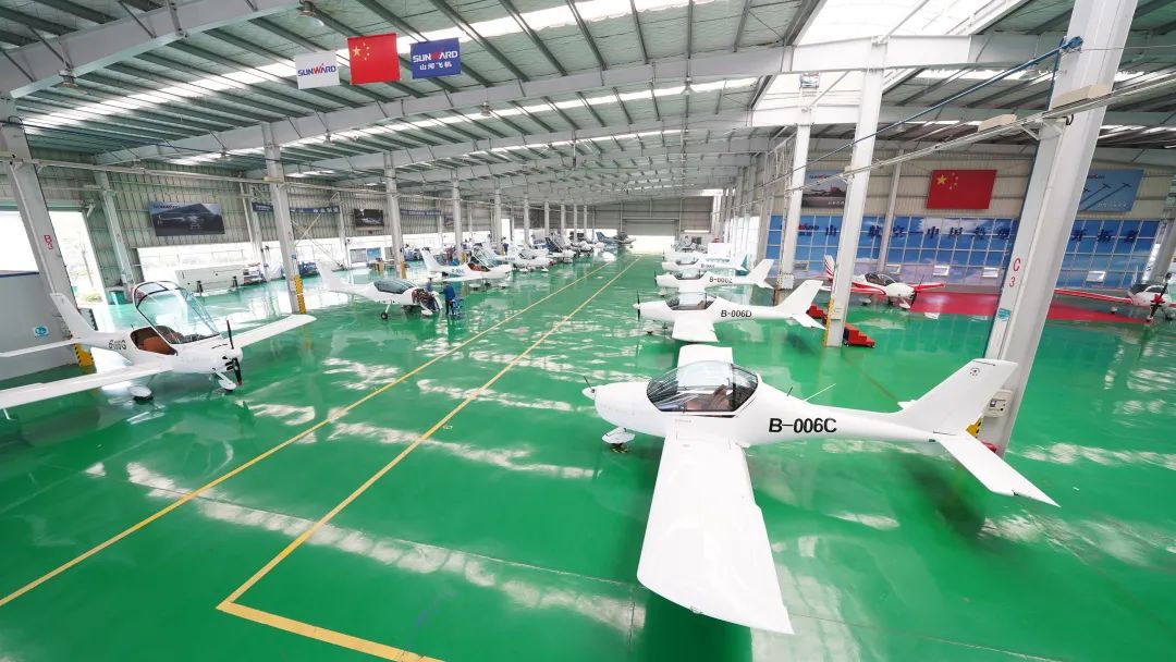 23个月交付100架！必发航空第 199、200 架阿若拉飞机顺遂下线交付