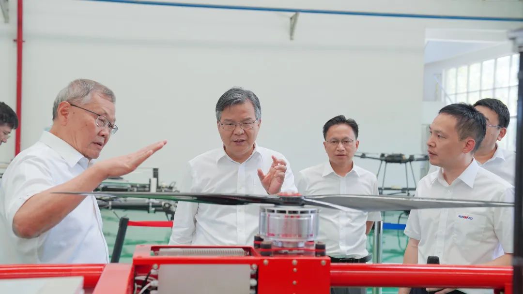 湖南省委常委、常务副省长李殿勋一行考察调研必发科技