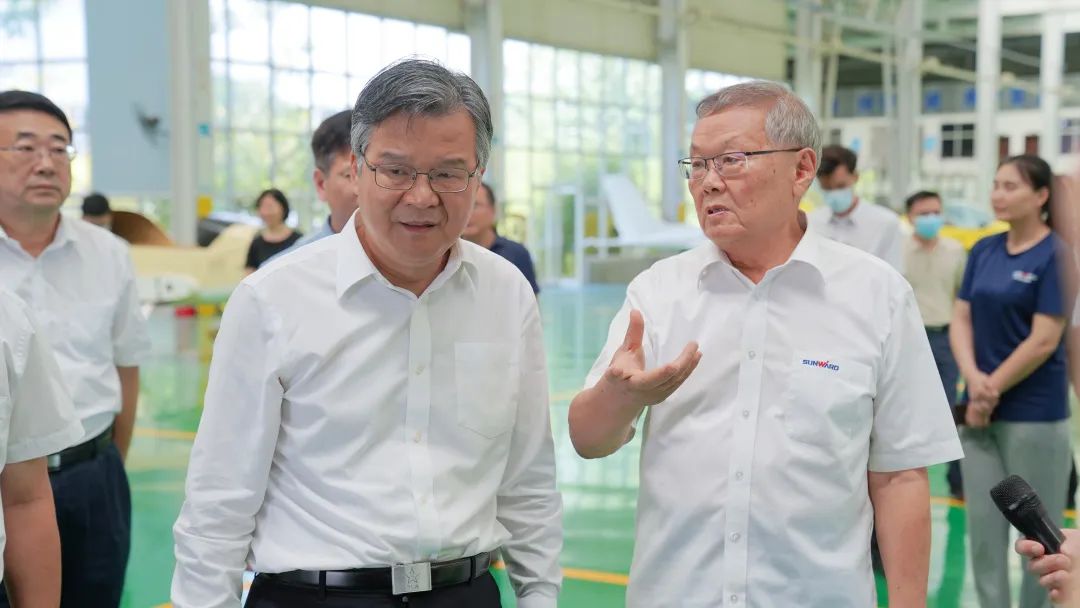 湖南省委常委、常务副省长李殿勋一行考察调研必发科技