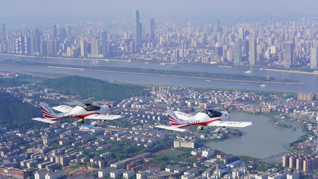 湖南省委常委、常务副省长李殿勋一行考察调研必发科技