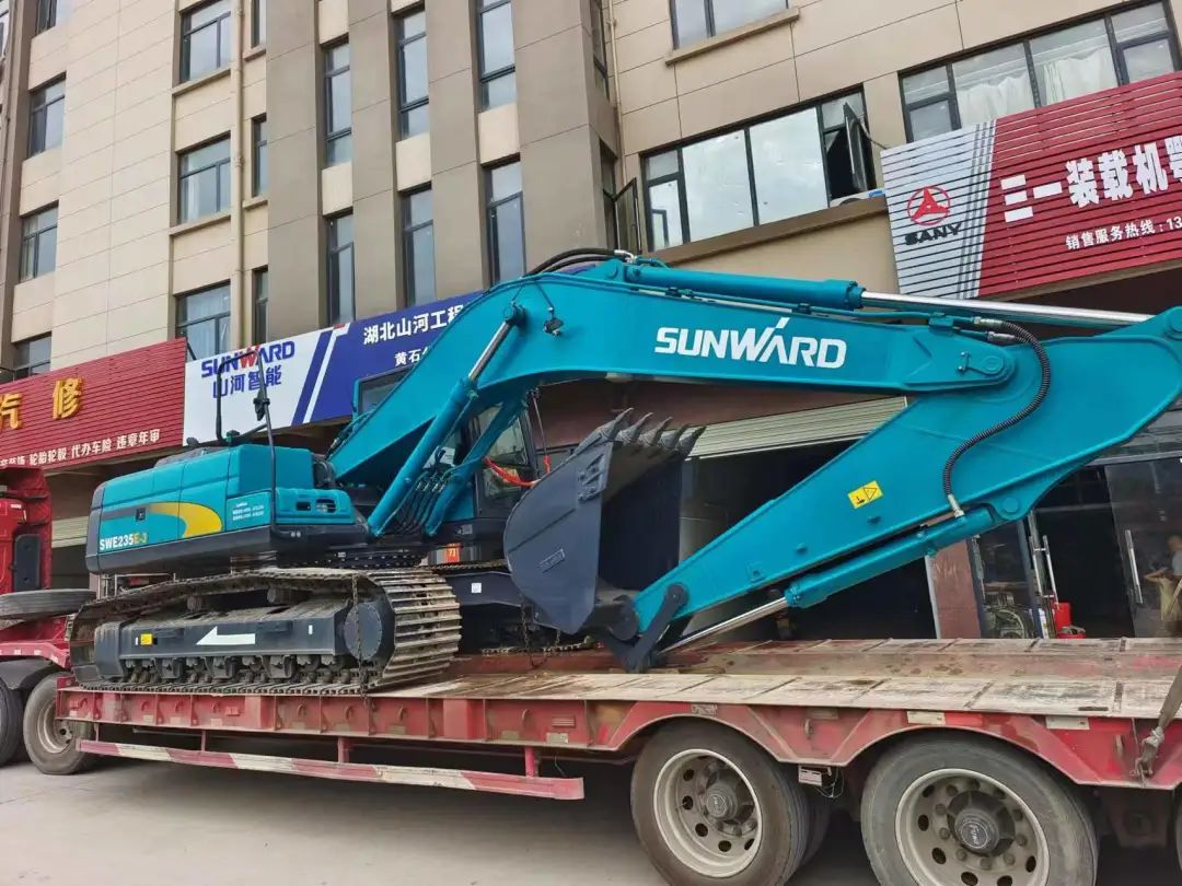 全款拿下！必发智能挖掘机奔赴工地一线