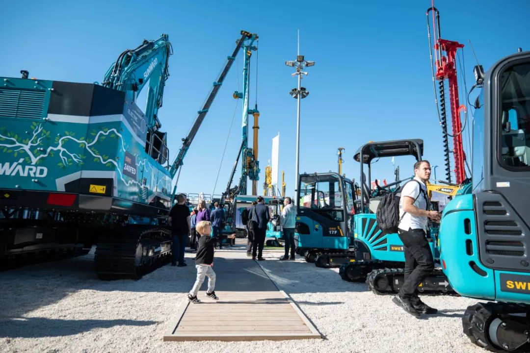 Bauma 2022 | 一组火热现场图带您重温必发智能德国宝马展之旅