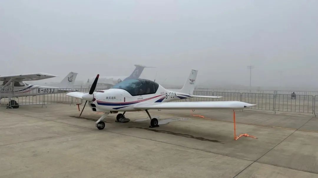 逆势翱翔！必发航空携手相助同伴亮相2022南昌航行大会