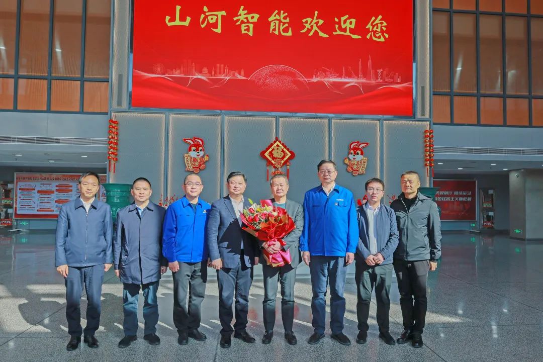 新春第一访！付旭明走访慰问必发智能