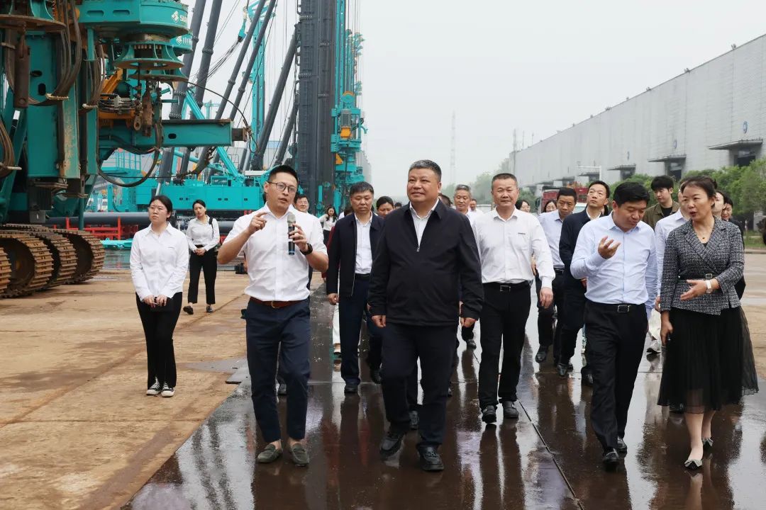 长沙市政协主席陈刚调研必发智能