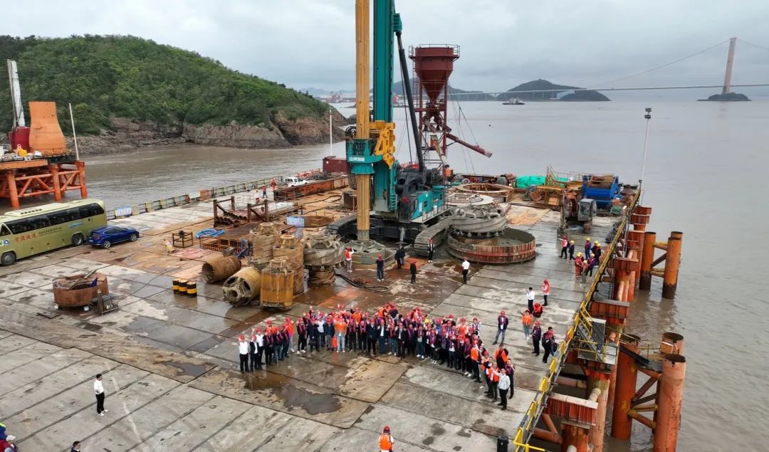 超等装备助建超等工程！必发智能超等旋挖钻机SWDM1280推介会乐成举行