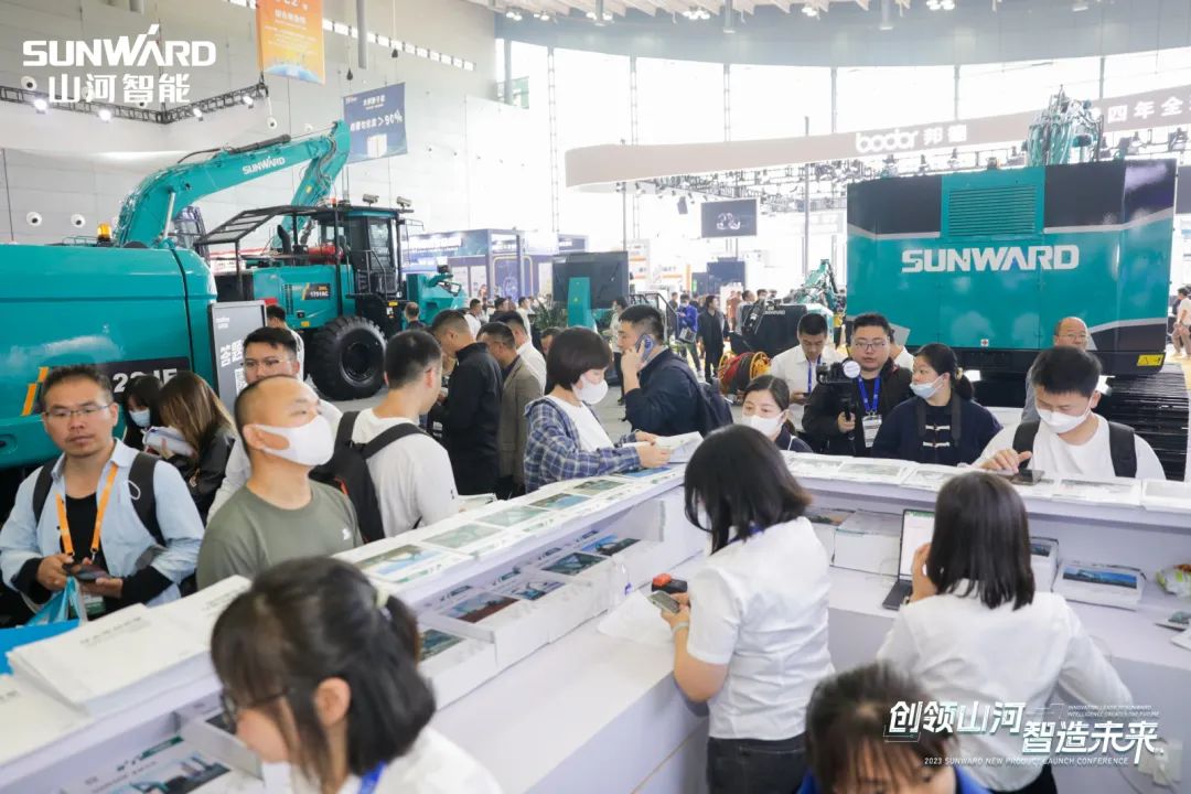 2023 CICEE | 必发智能亮相2023长沙国际工程机械展！智能化、电动化产品站C位