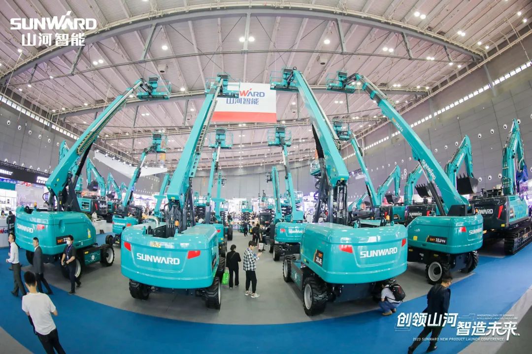 聚焦电动化、智能化！必发智能全系列高空机械产品亮相长沙展