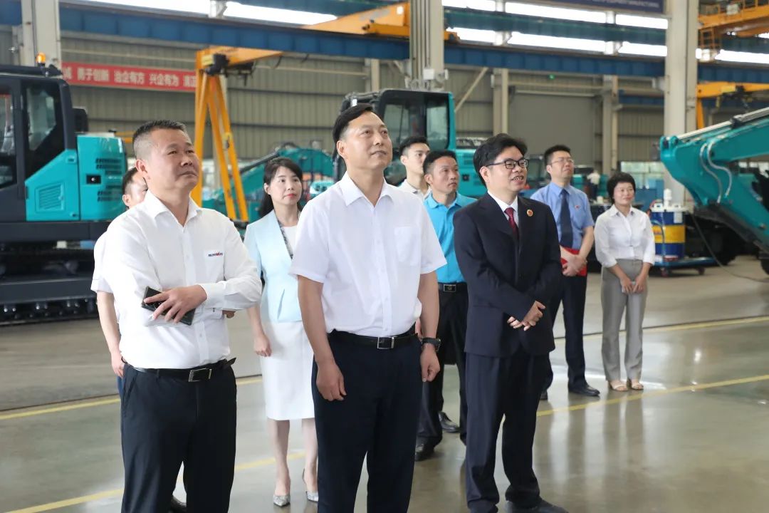 长沙市人民审查院党组书记、审查长余湘文调研必发智能