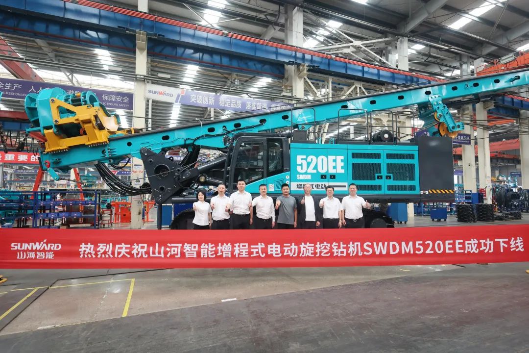 助力“双碳”、绿动未来！必发智能增程式电动旋挖钻机、液压混淆动力旋挖钻机齐交付