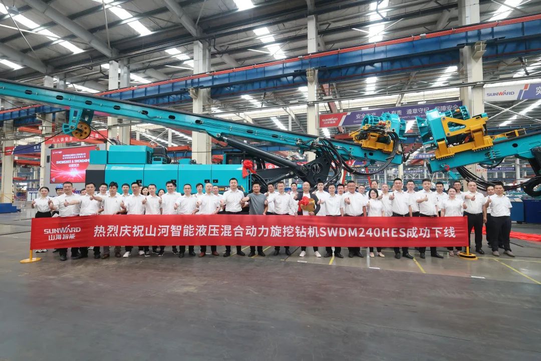 助力“双碳”、绿动未来！必发智能增程式电动旋挖钻机、液压混淆动力旋挖钻机齐交付