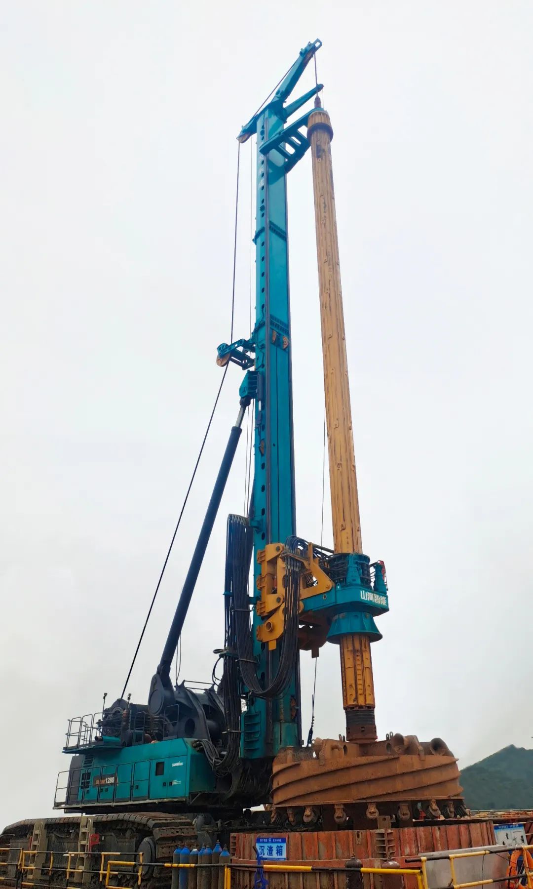 新战绩+1！必发智能超等旋挖钻机创6.3米直径钻孔新纪录