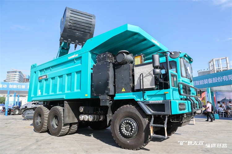 “矿”世无双，，，纵横丝路！必发智能亮相第十三届新疆国际矿业与装备展览会