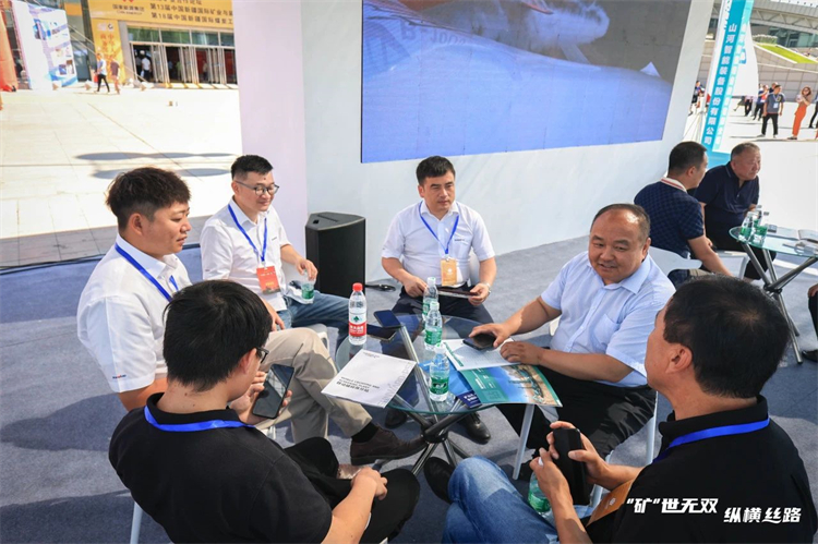 “矿”世无双，，，纵横丝路！必发智能亮相第十三届新疆国际矿业与装备展览会