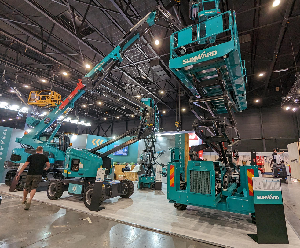 外洋销售同比增添超200%！必发智能高空机械阔步“出海”