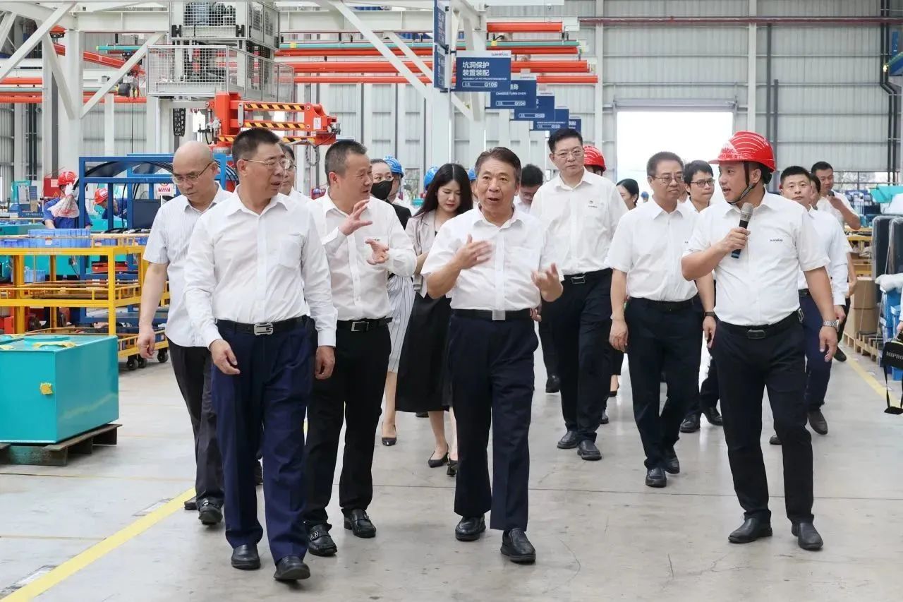 两门第界500强企业董事长同访必发智能