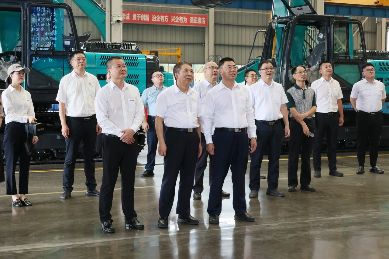 两门第界500强企业董事长同访必发智能