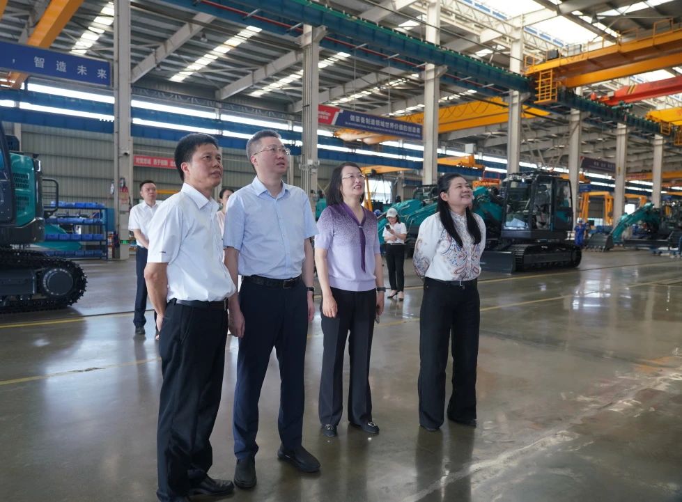 长沙市人民政府副市长、市工商联主席康镇麟调研必发智能