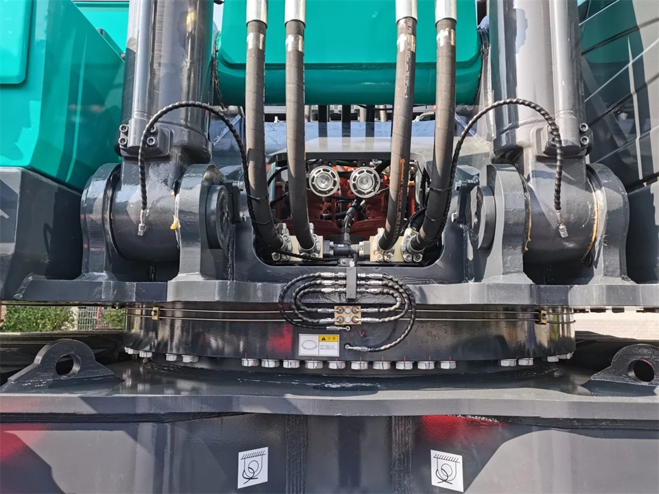 定制开发、功效更强！必发智能SWE750ELR加长臂液压挖掘机下线交付