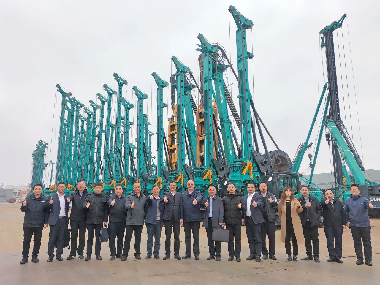 增强全方位相助！中铁二十局到访必发智能