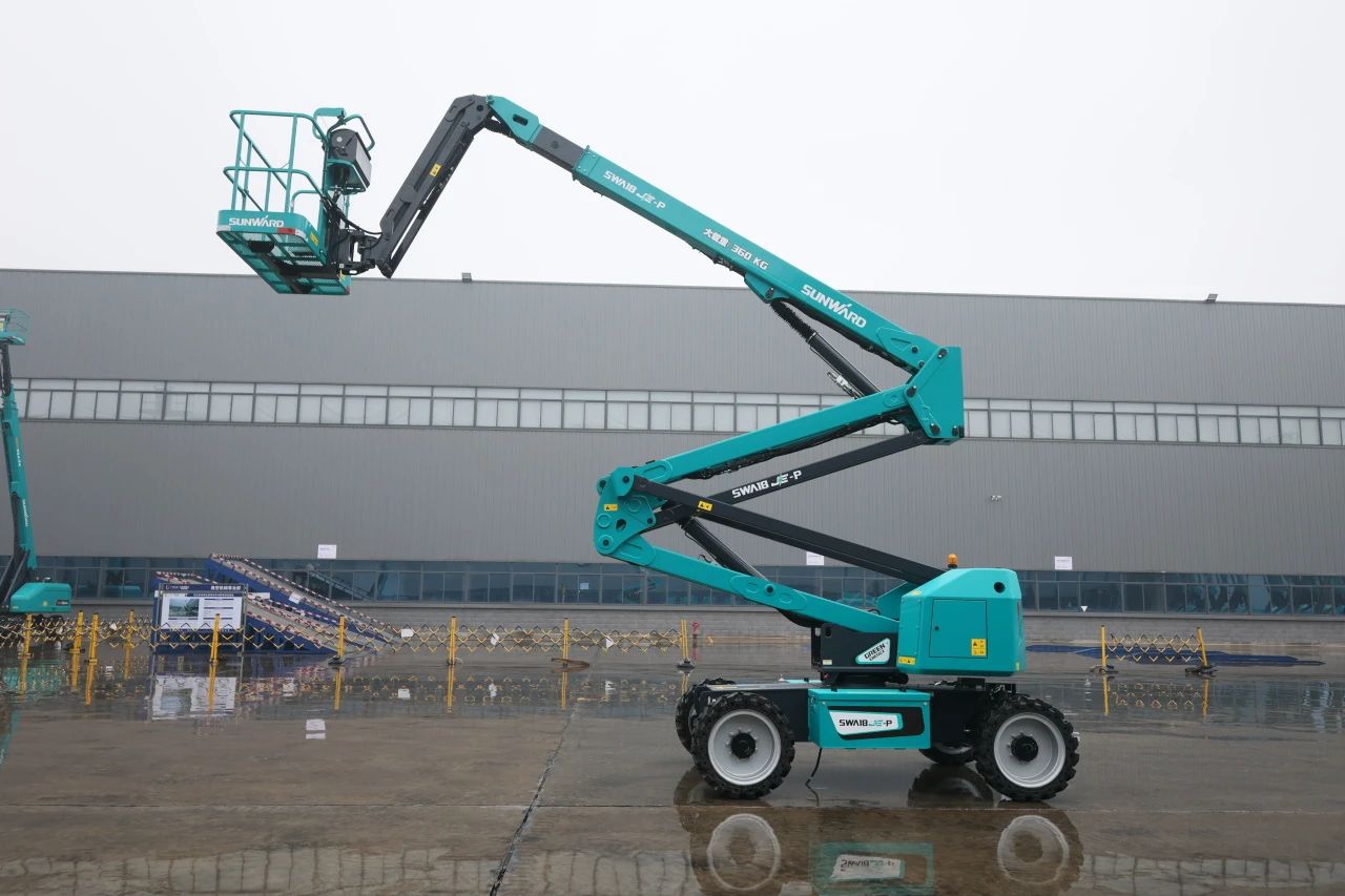 又双叒叕上新了！必发智能首款双载荷电动曲臂式高空作业平台顺遂下线