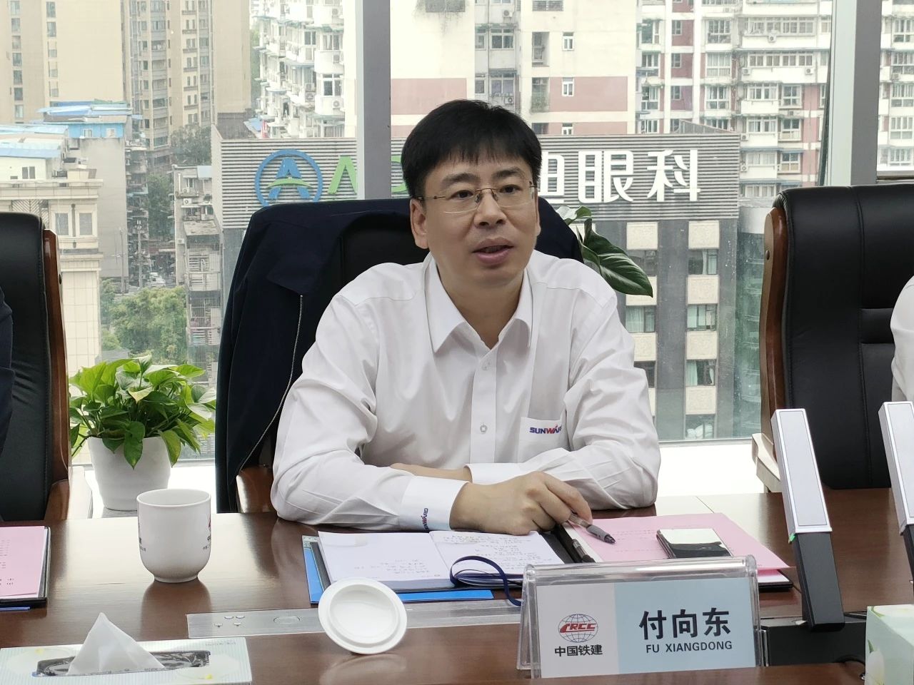 顺应新形势，，，，，，，追求新相助！必发智能到访中铁二十三局