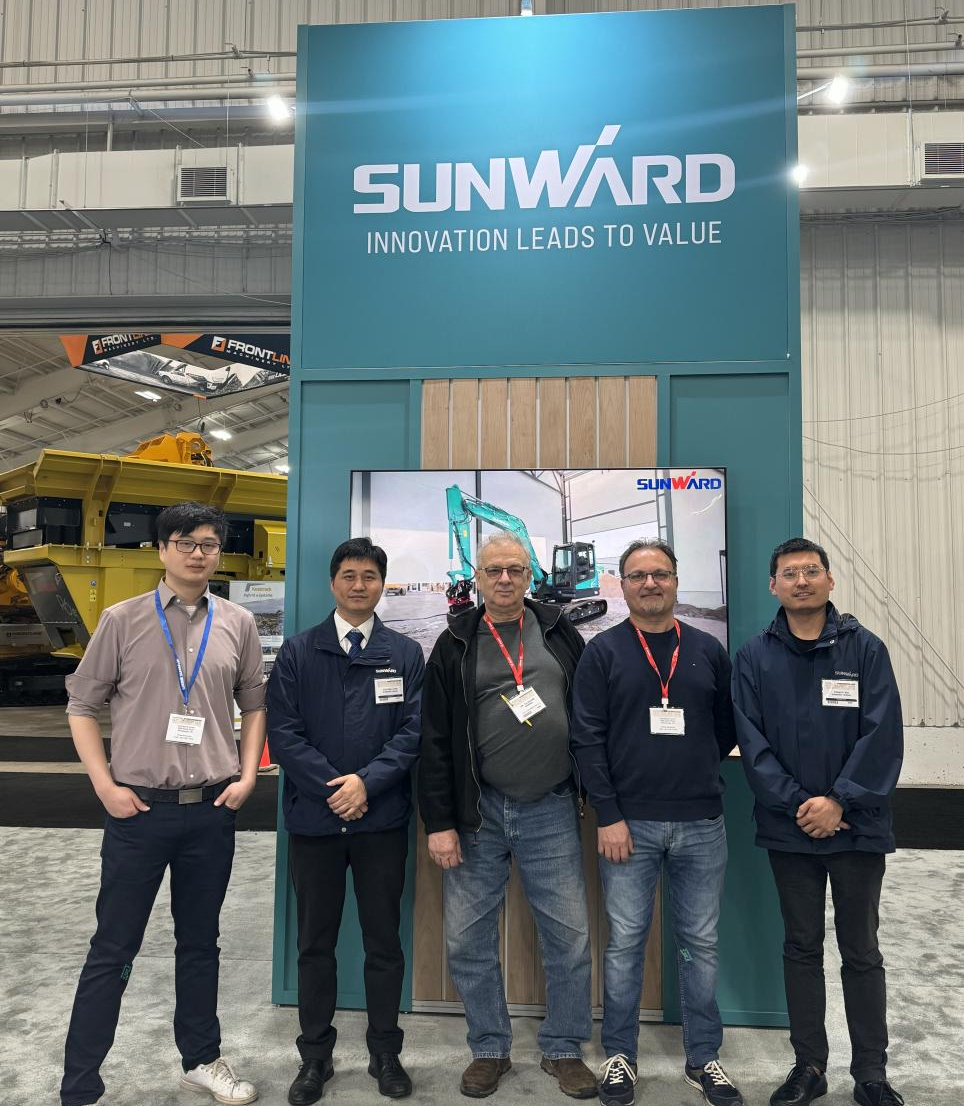 必发智能亮相加拿大最大重型装备展