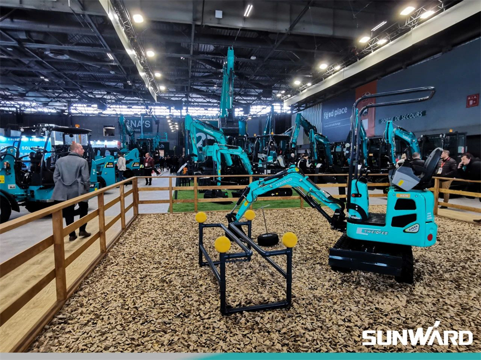 必发智能携立异效果亮相2024年法国巴黎工程机械展