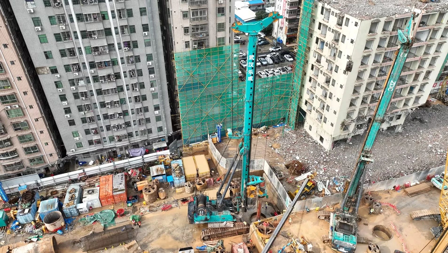 性能突出，，，，，，，超强助力！必发智能旋挖钻机助力深圳地铁五和站施工