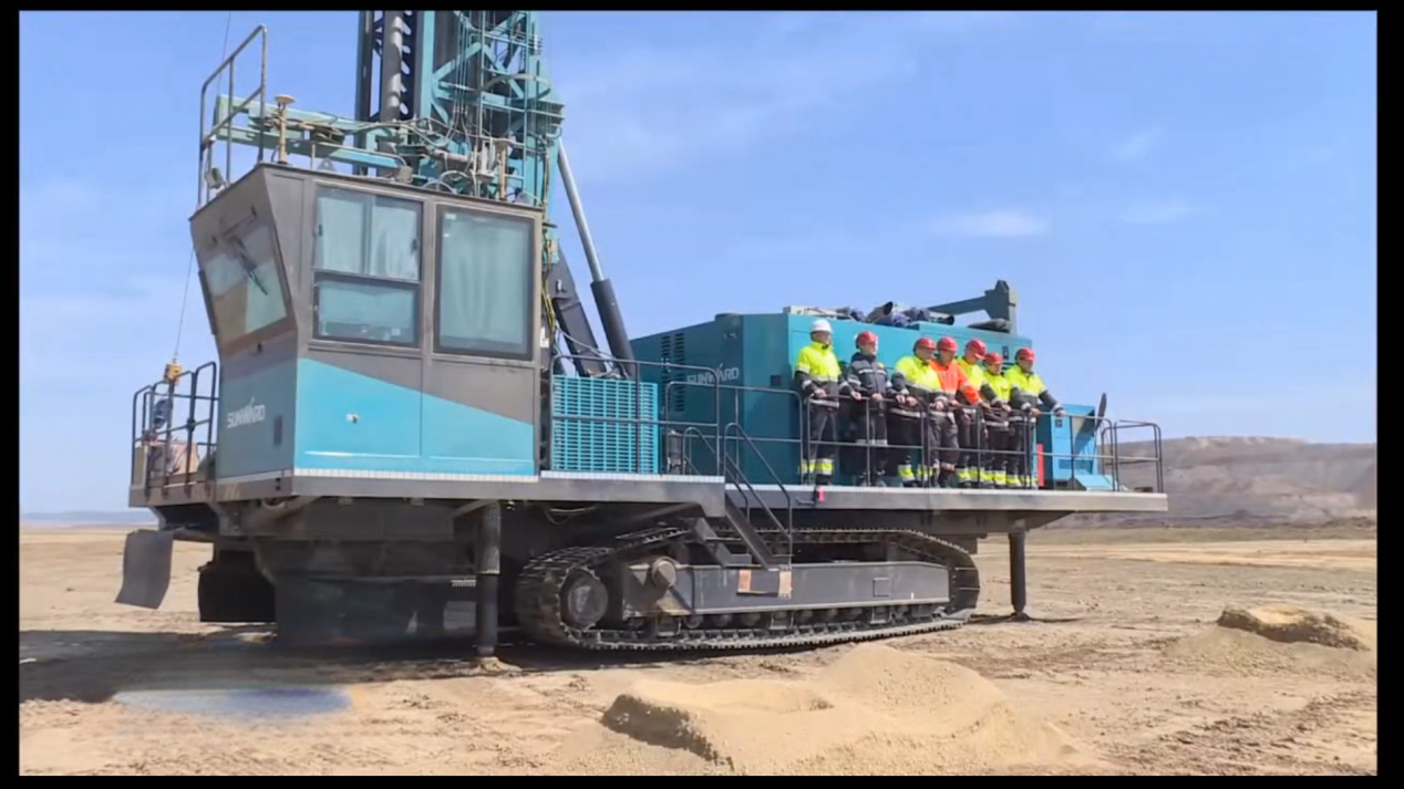 月钻进31518米，，，，，必发智能牙轮钻机施工效率创历史新高