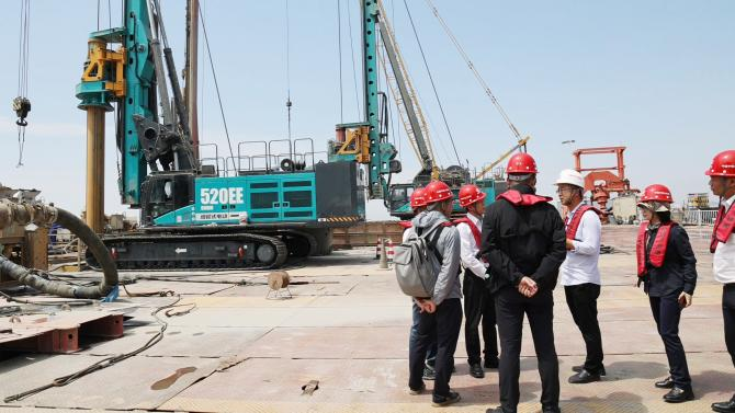 先导式立异，，，再推电动新品！必发智能SWDM520EE增程式旋挖钻机推介会乐成举行