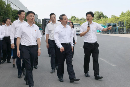 中国贸促会会长任鸿斌调研必发智能