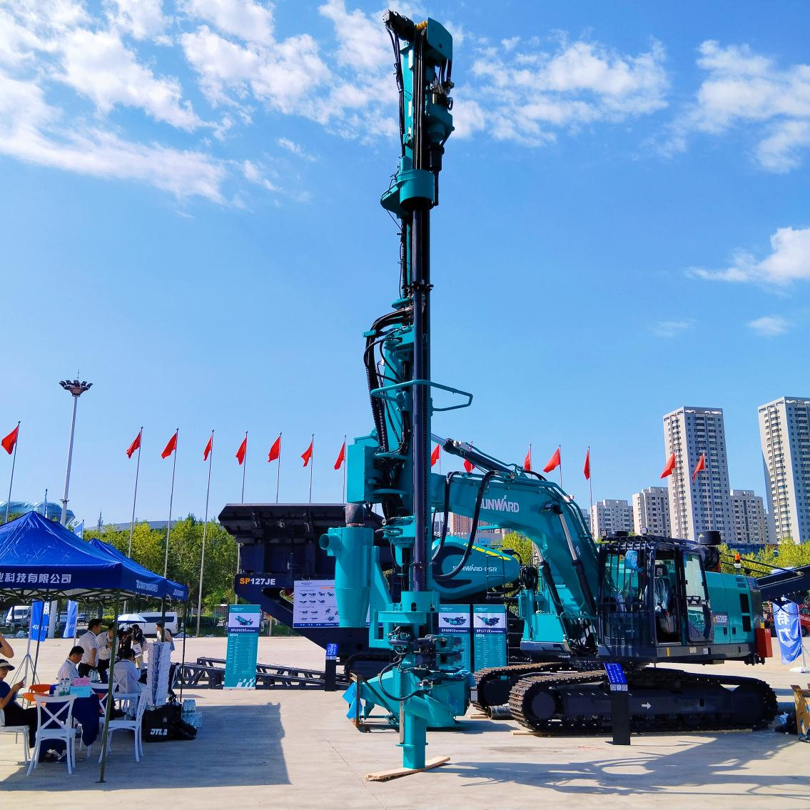 必发智能5G智能钻机亮相新疆矿博会