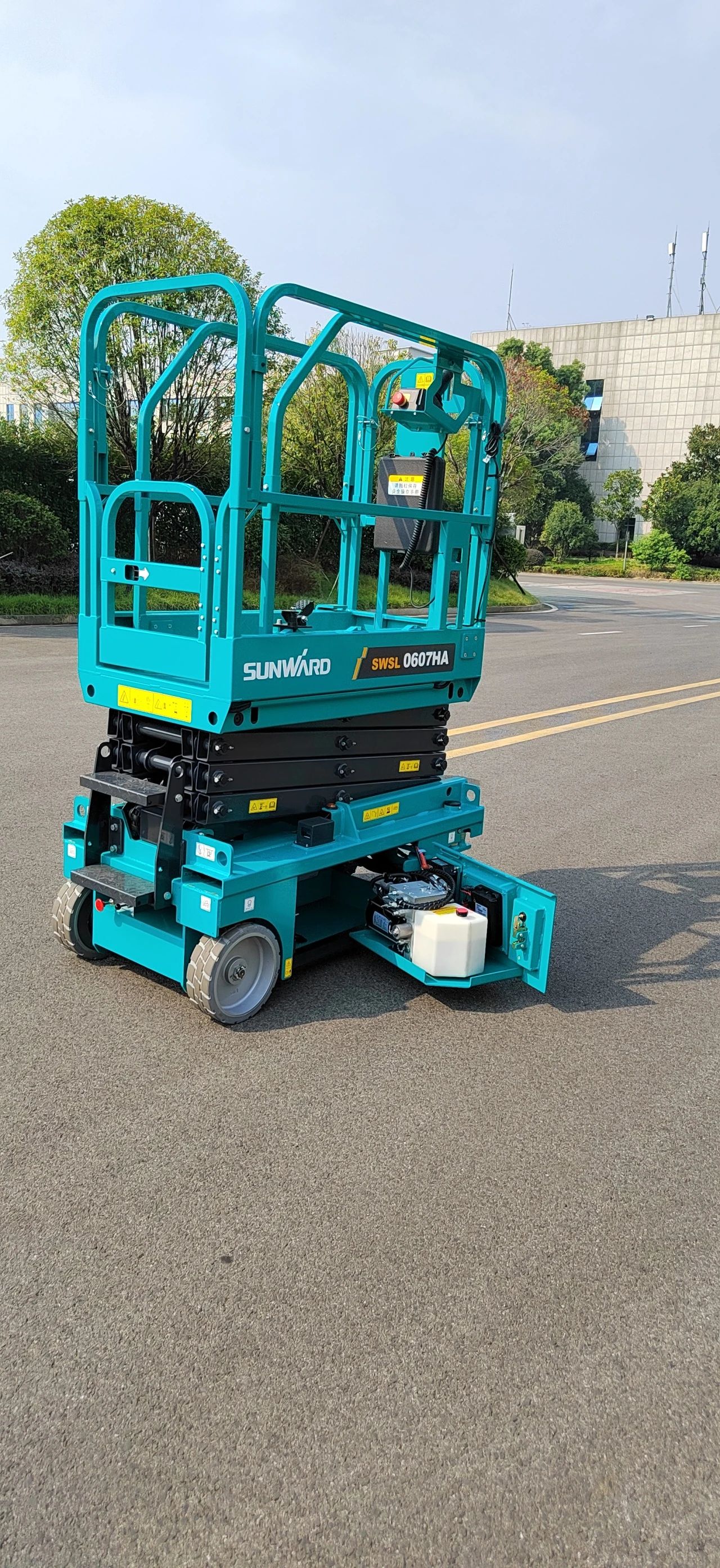 向“新”而行！必发智能又一款电动液驱剪叉式高空作业平台宣布