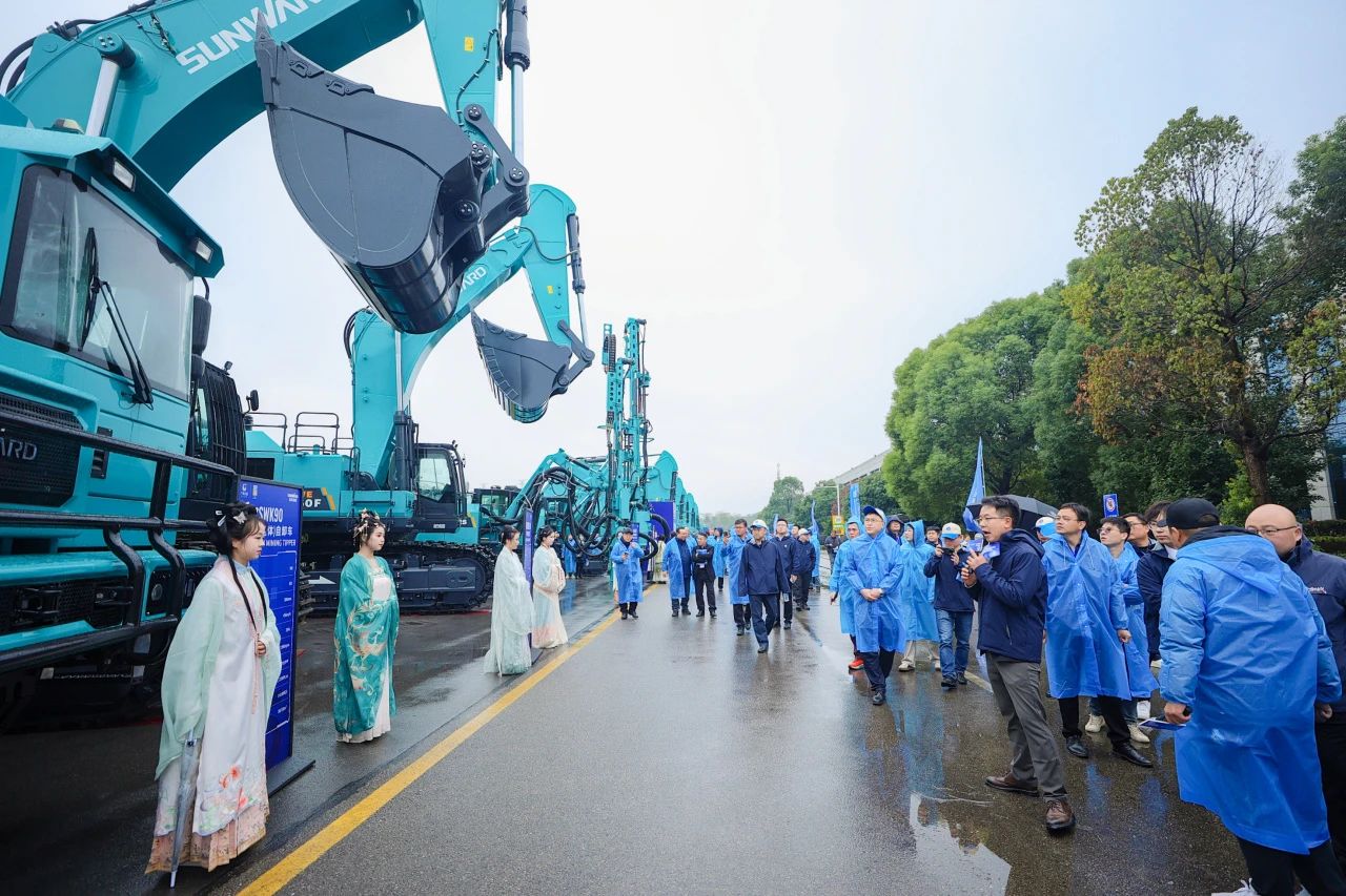 立异引领价值，，，，，，理想成绩未来！必发智能25周年庆典暨全球客户节盛大举行